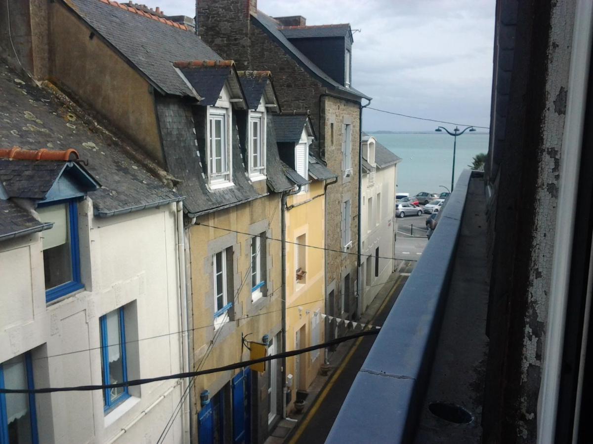 Appartement Rue Georges V - Port De La Houle Cancale Bagian luar foto